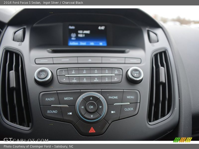 Ingot Silver / Charcoal Black 2016 Ford Focus S Sedan