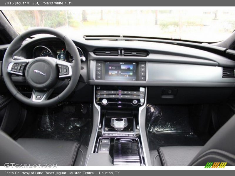 Polaris White / Jet 2016 Jaguar XF 35t