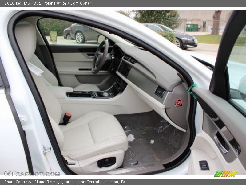 Polaris White / Light Oyster 2016 Jaguar XF 35t