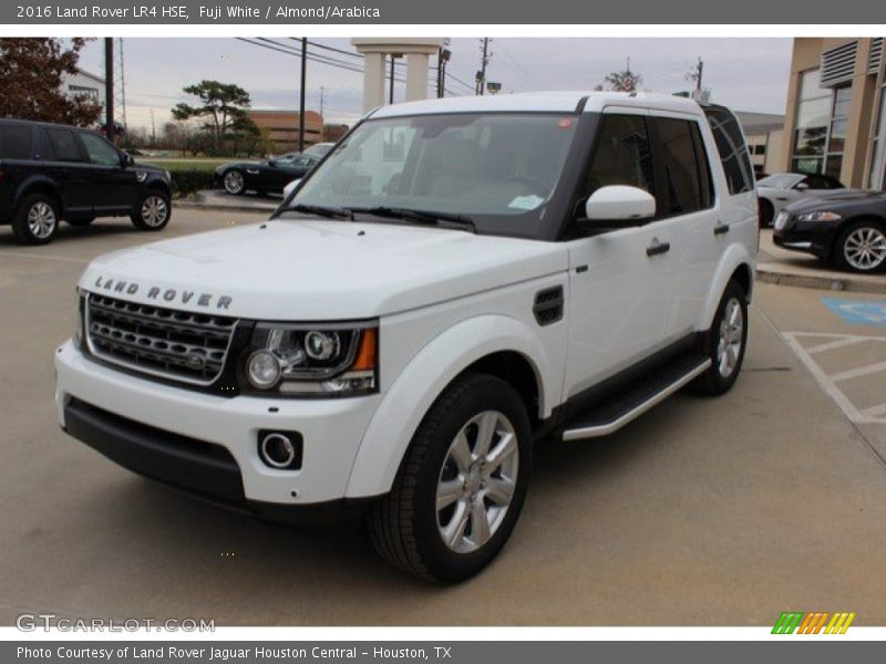 Fuji White / Almond/Arabica 2016 Land Rover LR4 HSE