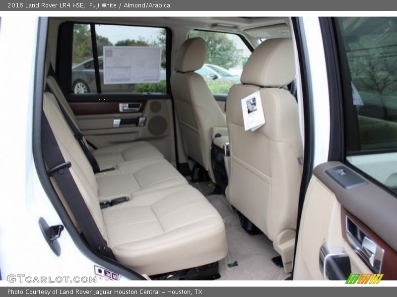 Fuji White / Almond/Arabica 2016 Land Rover LR4 HSE