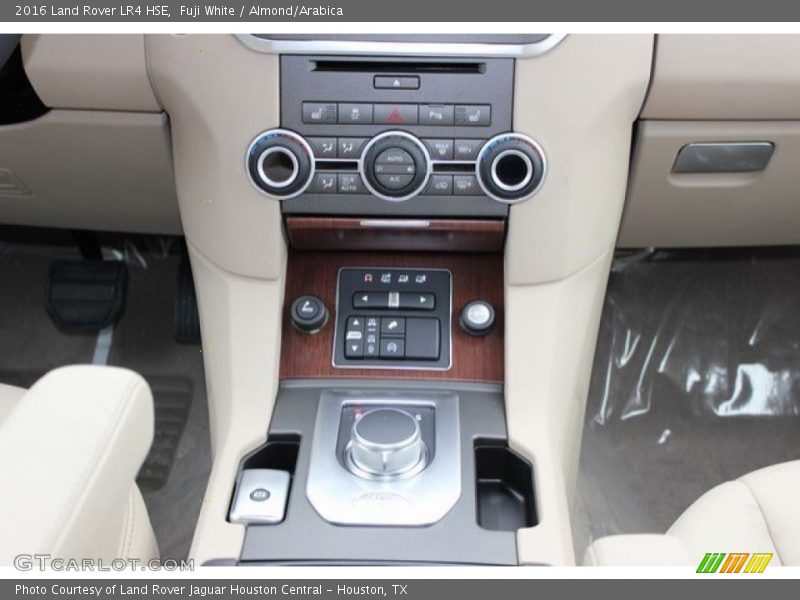 Fuji White / Almond/Arabica 2016 Land Rover LR4 HSE