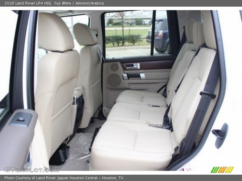 Fuji White / Almond/Arabica 2016 Land Rover LR4 HSE