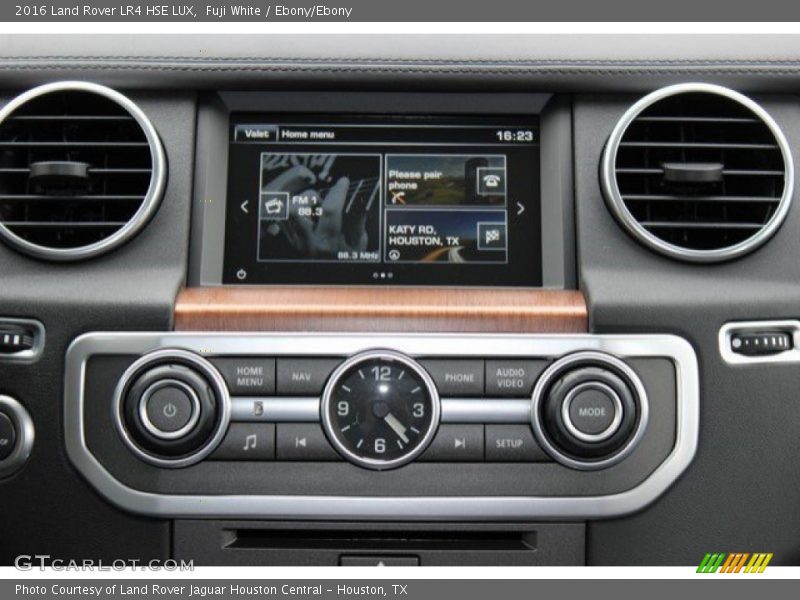 Fuji White / Ebony/Ebony 2016 Land Rover LR4 HSE LUX