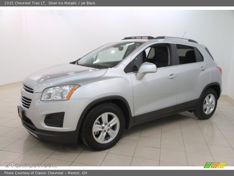 Silver Ice Metallic / Jet Black 2015 Chevrolet Trax LT