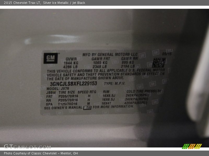 Silver Ice Metallic / Jet Black 2015 Chevrolet Trax LT