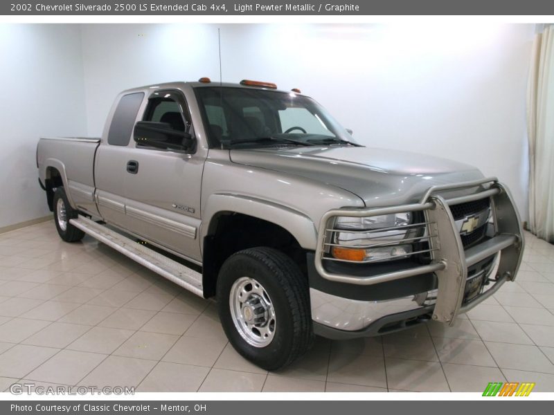Light Pewter Metallic / Graphite 2002 Chevrolet Silverado 2500 LS Extended Cab 4x4