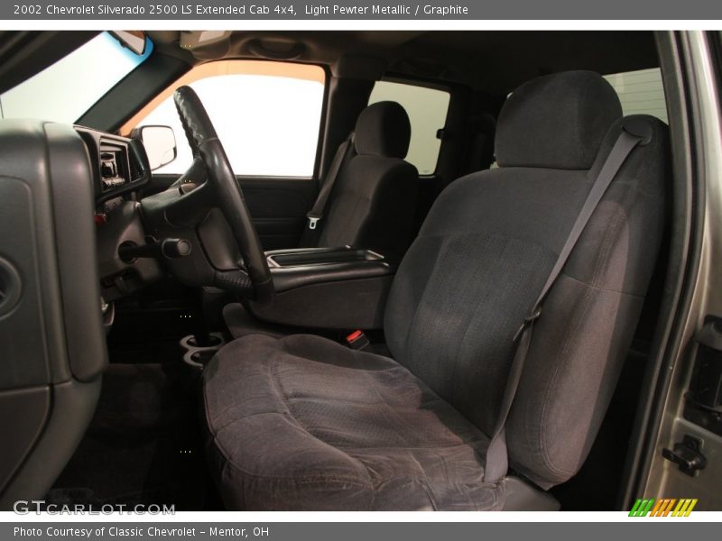 Light Pewter Metallic / Graphite 2002 Chevrolet Silverado 2500 LS Extended Cab 4x4