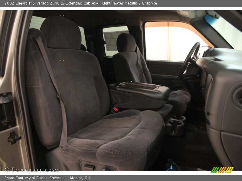 Light Pewter Metallic / Graphite 2002 Chevrolet Silverado 2500 LS Extended Cab 4x4