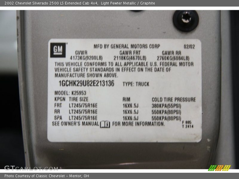 Light Pewter Metallic / Graphite 2002 Chevrolet Silverado 2500 LS Extended Cab 4x4