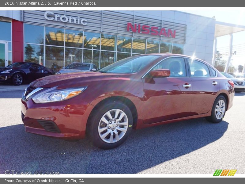 Cayenne Red / Charcoal 2016 Nissan Altima 2.5 S