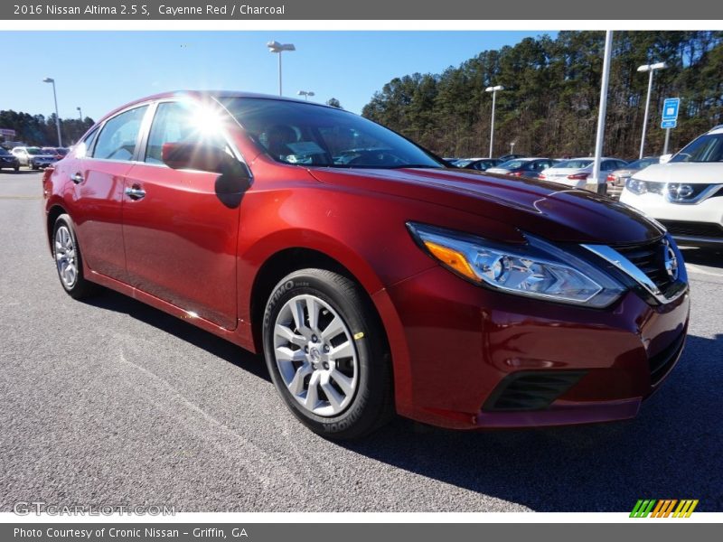 Cayenne Red / Charcoal 2016 Nissan Altima 2.5 S