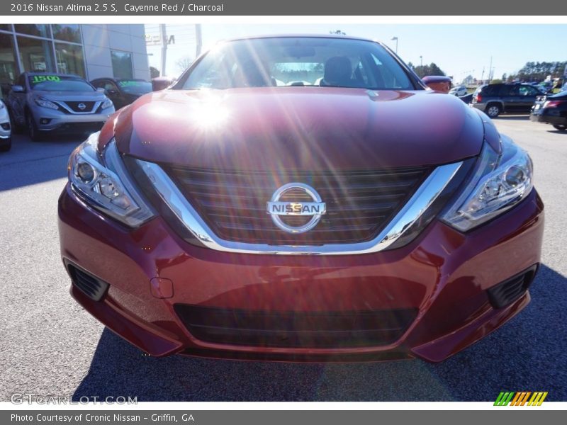 Cayenne Red / Charcoal 2016 Nissan Altima 2.5 S