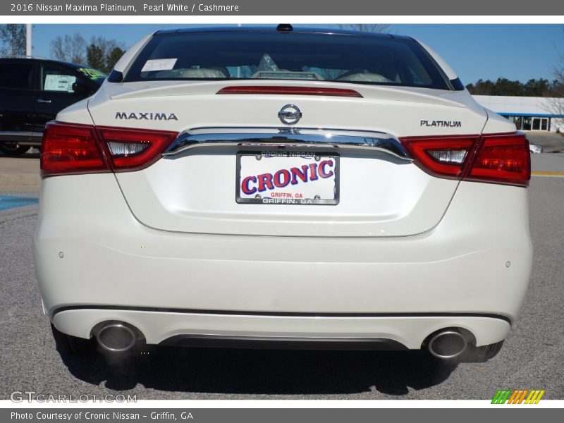 Pearl White / Cashmere 2016 Nissan Maxima Platinum