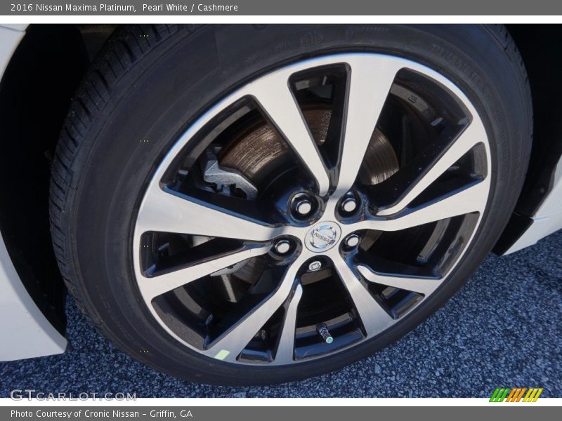 Pearl White / Cashmere 2016 Nissan Maxima Platinum