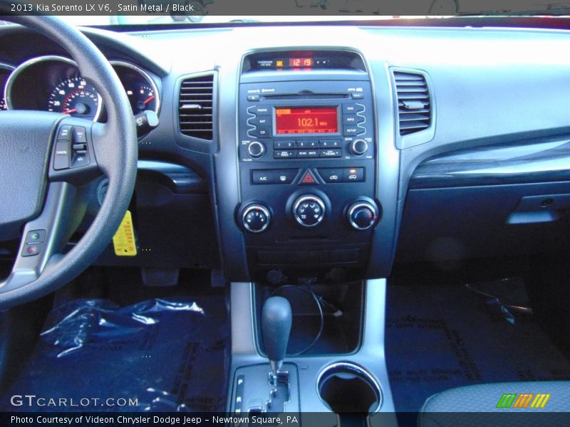 Satin Metal / Black 2013 Kia Sorento LX V6