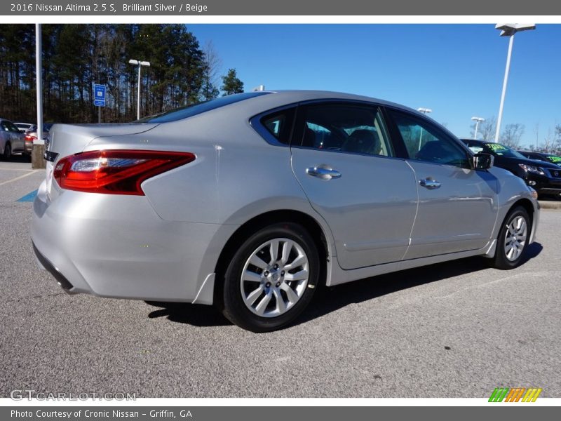 Brilliant Silver / Beige 2016 Nissan Altima 2.5 S