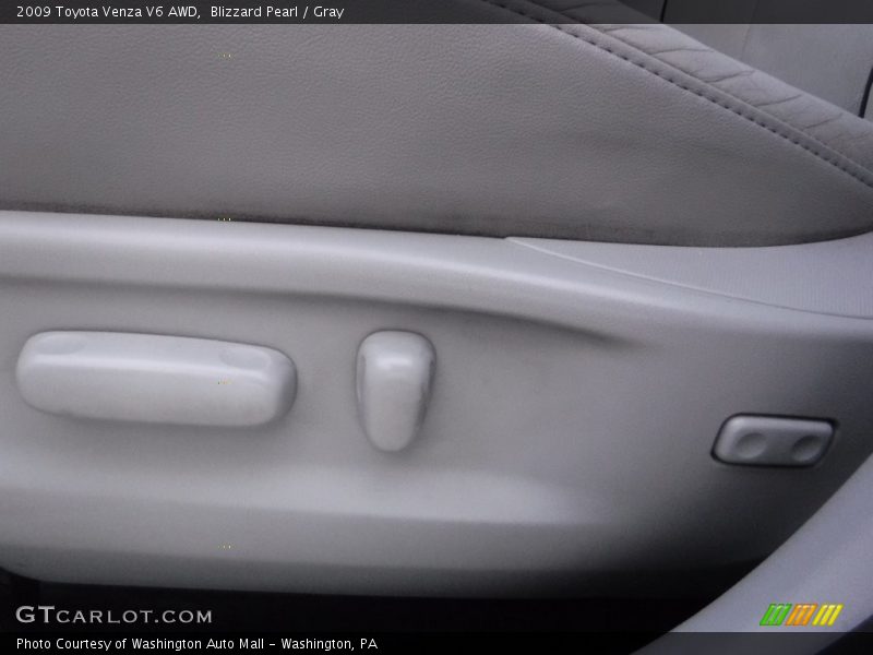 Blizzard Pearl / Gray 2009 Toyota Venza V6 AWD