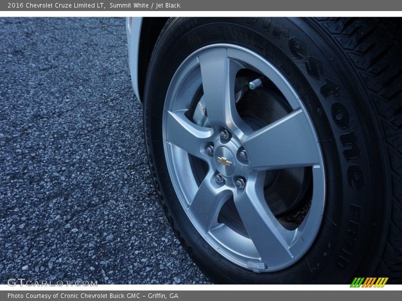 Summit White / Jet Black 2016 Chevrolet Cruze Limited LT