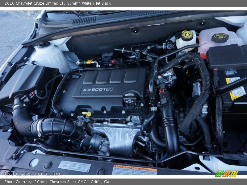 Summit White / Jet Black 2016 Chevrolet Cruze Limited LT