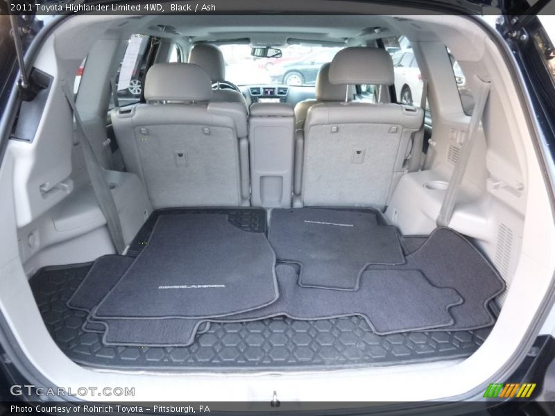 Black / Ash 2011 Toyota Highlander Limited 4WD