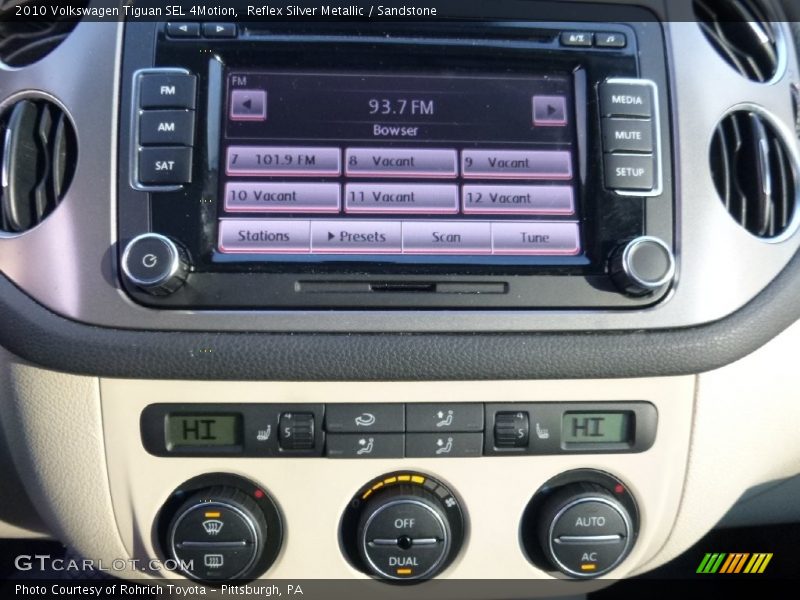 Reflex Silver Metallic / Sandstone 2010 Volkswagen Tiguan SEL 4Motion
