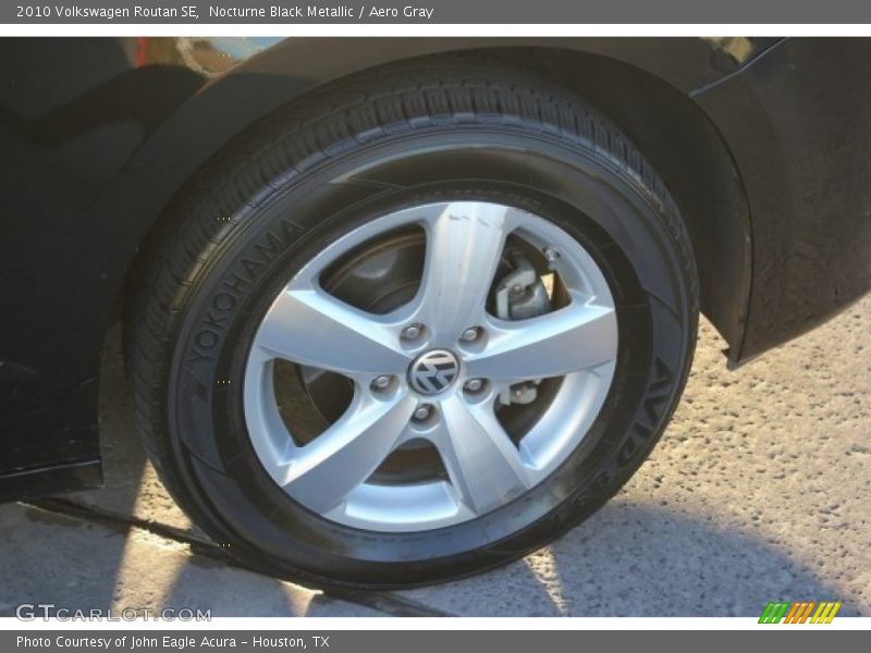 Nocturne Black Metallic / Aero Gray 2010 Volkswagen Routan SE