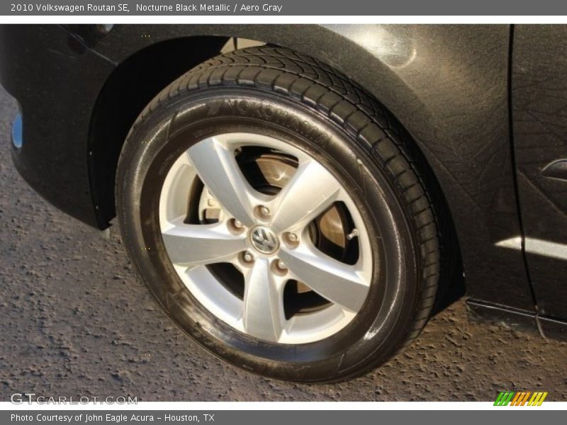 Nocturne Black Metallic / Aero Gray 2010 Volkswagen Routan SE