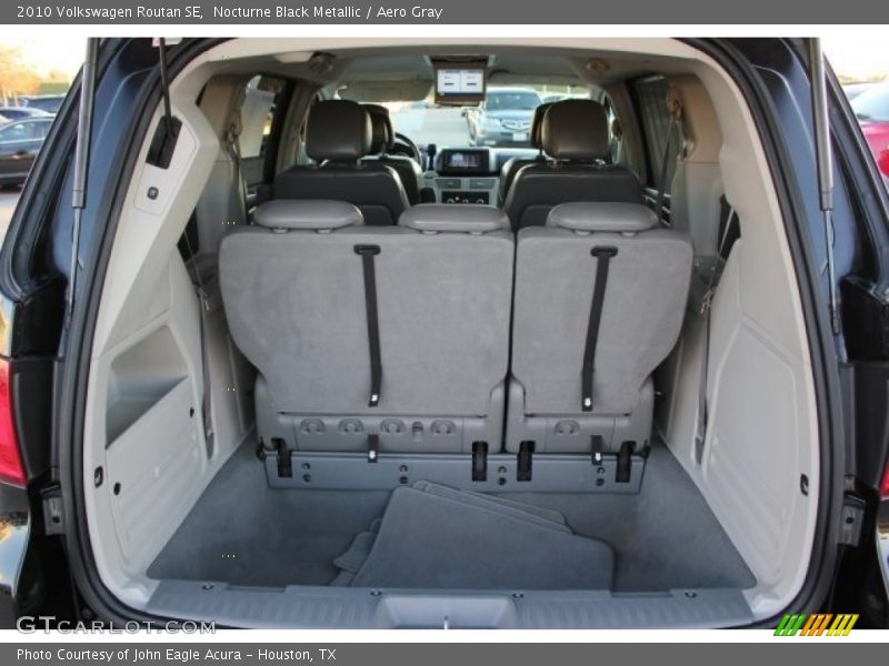 Nocturne Black Metallic / Aero Gray 2010 Volkswagen Routan SE