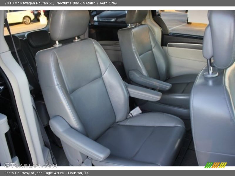 Nocturne Black Metallic / Aero Gray 2010 Volkswagen Routan SE