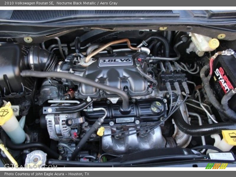 Nocturne Black Metallic / Aero Gray 2010 Volkswagen Routan SE