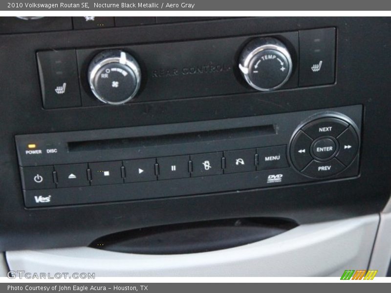 Nocturne Black Metallic / Aero Gray 2010 Volkswagen Routan SE