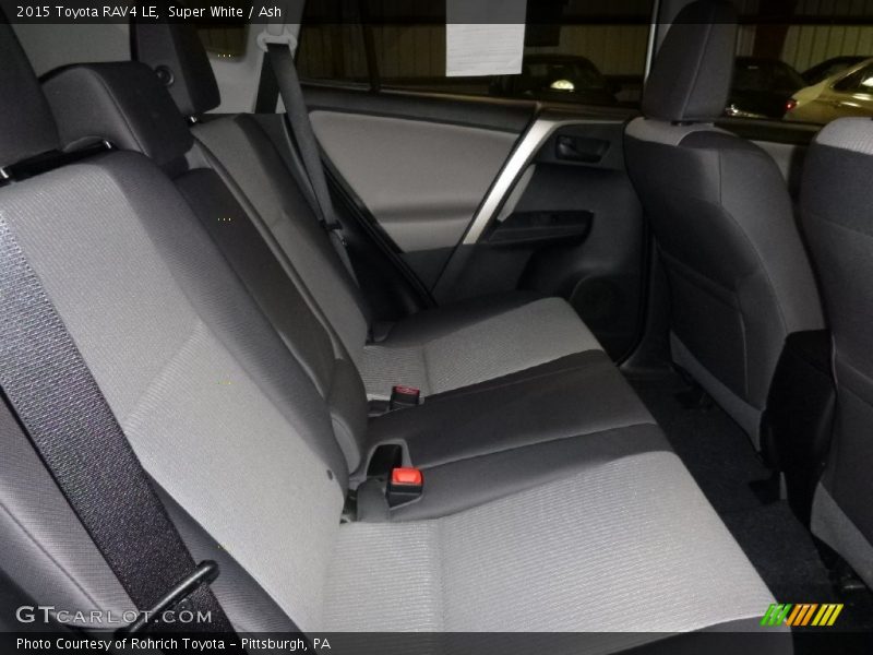 Super White / Ash 2015 Toyota RAV4 LE