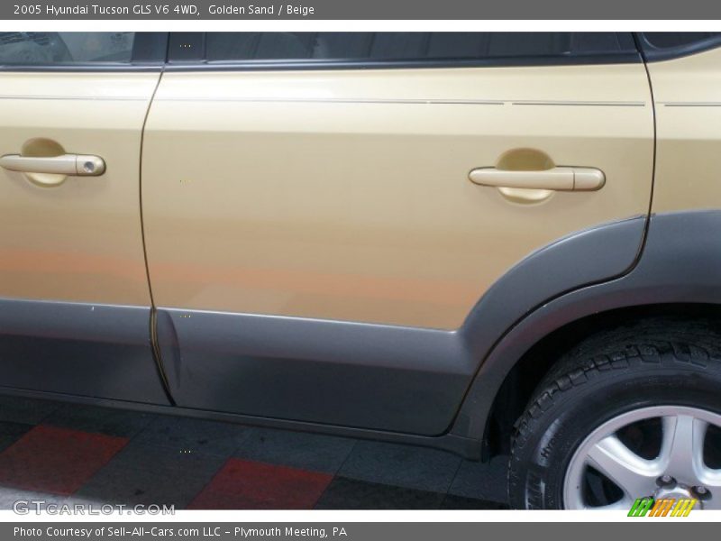 Golden Sand / Beige 2005 Hyundai Tucson GLS V6 4WD