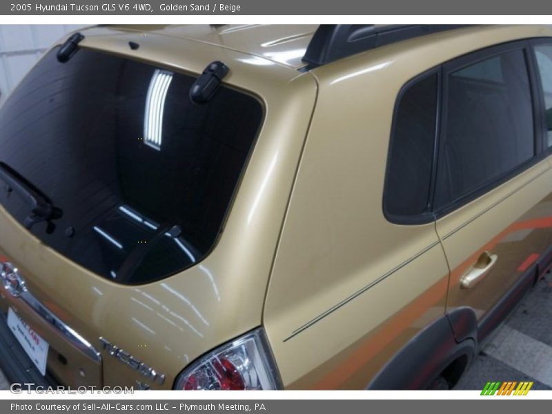 Golden Sand / Beige 2005 Hyundai Tucson GLS V6 4WD
