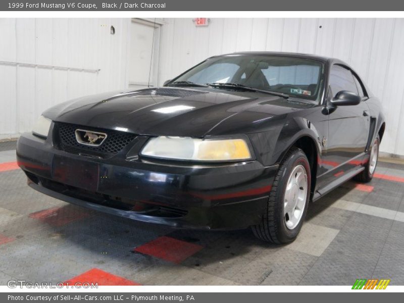 Black / Dark Charcoal 1999 Ford Mustang V6 Coupe