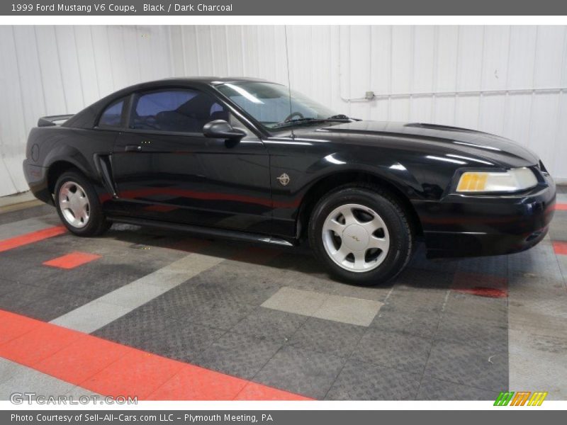 Black / Dark Charcoal 1999 Ford Mustang V6 Coupe
