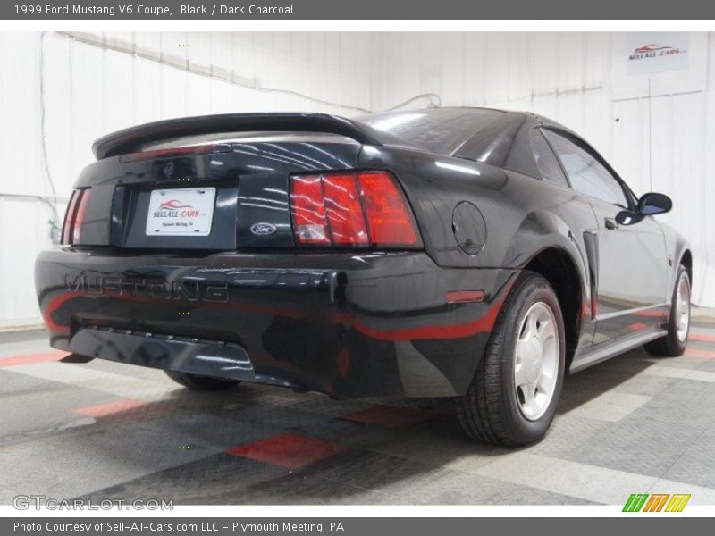 Black / Dark Charcoal 1999 Ford Mustang V6 Coupe