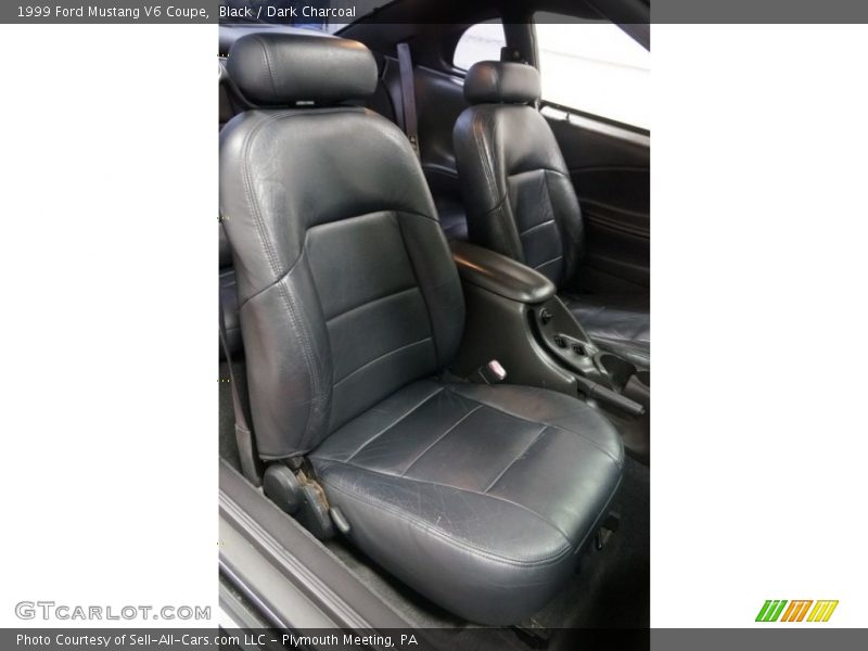 Black / Dark Charcoal 1999 Ford Mustang V6 Coupe