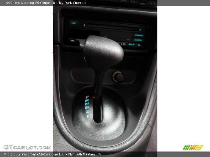 Black / Dark Charcoal 1999 Ford Mustang V6 Coupe