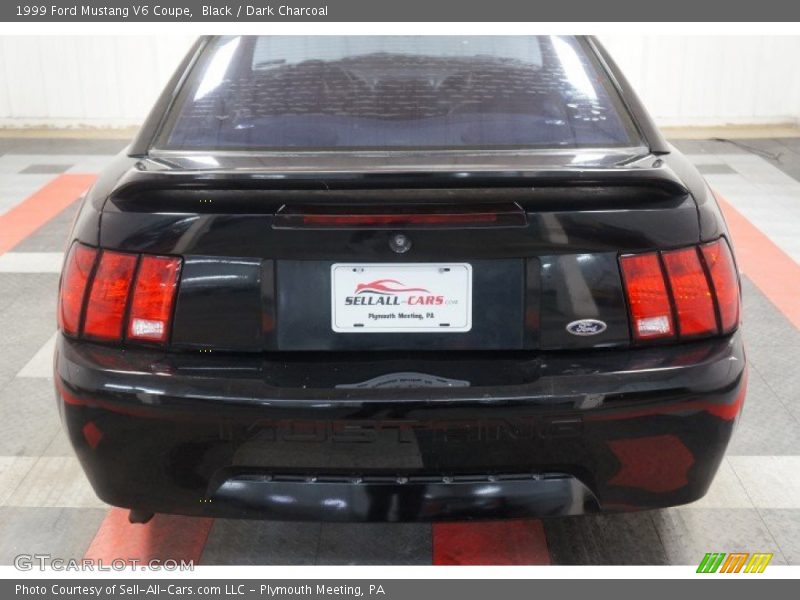 Black / Dark Charcoal 1999 Ford Mustang V6 Coupe