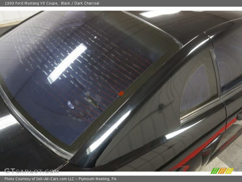 Black / Dark Charcoal 1999 Ford Mustang V6 Coupe