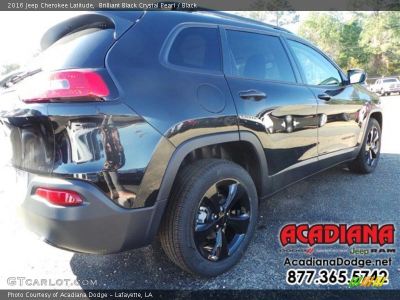 Brilliant Black Crystal Pearl / Black 2016 Jeep Cherokee Latitude