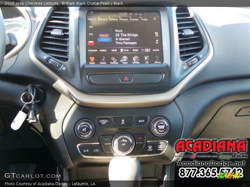 Brilliant Black Crystal Pearl / Black 2016 Jeep Cherokee Latitude