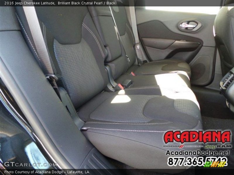 Brilliant Black Crystal Pearl / Black 2016 Jeep Cherokee Latitude