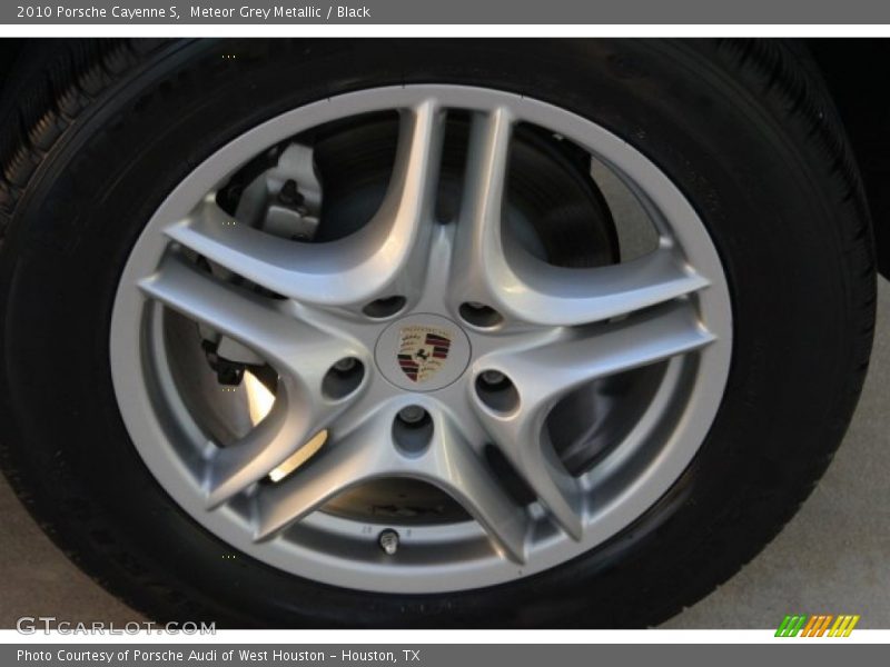 Meteor Grey Metallic / Black 2010 Porsche Cayenne S