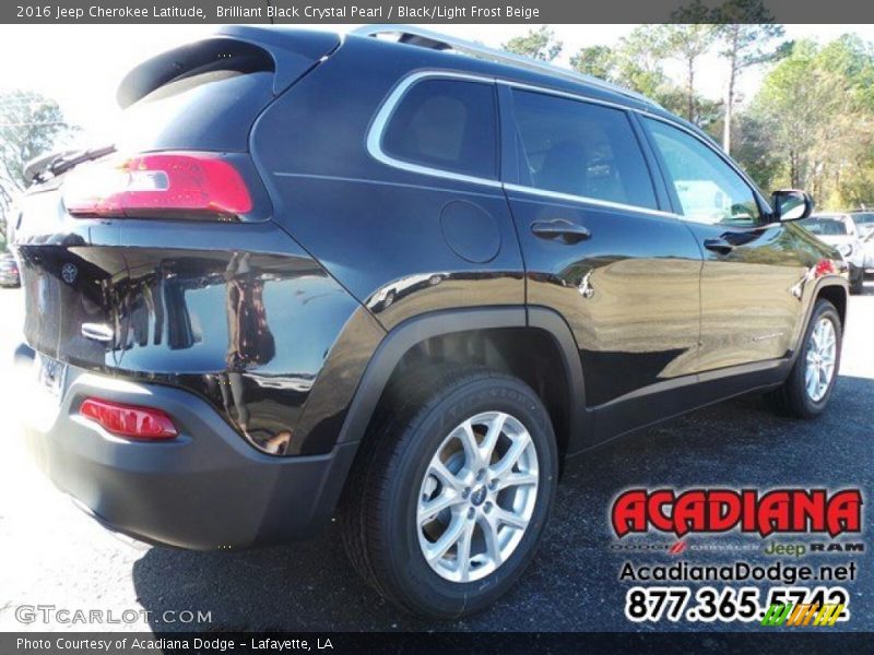 Brilliant Black Crystal Pearl / Black/Light Frost Beige 2016 Jeep Cherokee Latitude