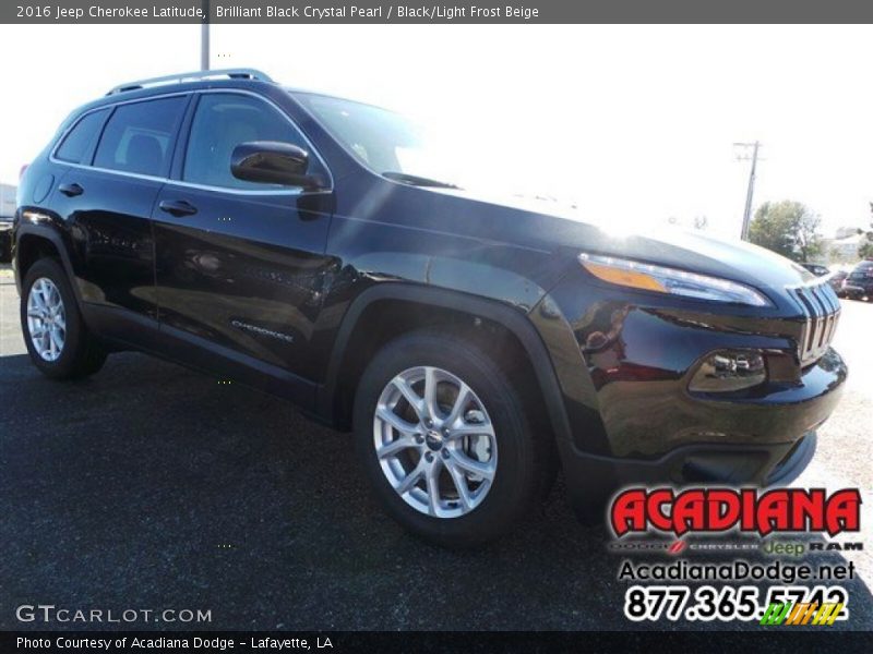 Brilliant Black Crystal Pearl / Black/Light Frost Beige 2016 Jeep Cherokee Latitude