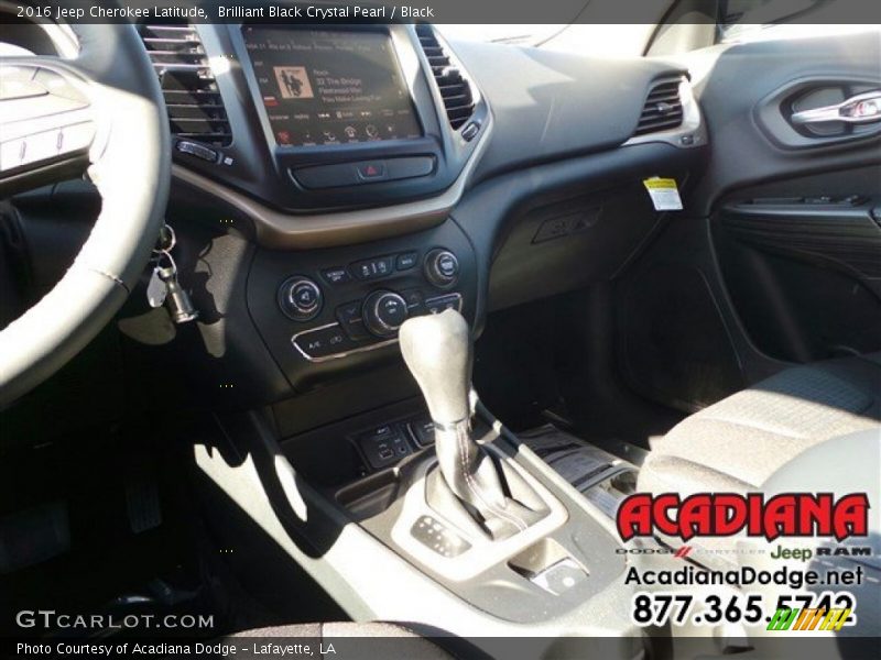 Brilliant Black Crystal Pearl / Black 2016 Jeep Cherokee Latitude
