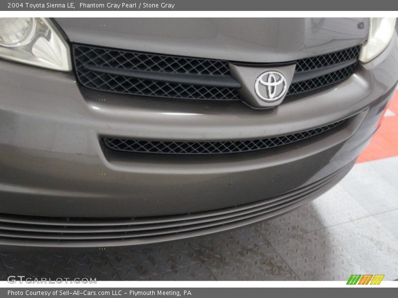 Phantom Gray Pearl / Stone Gray 2004 Toyota Sienna LE
